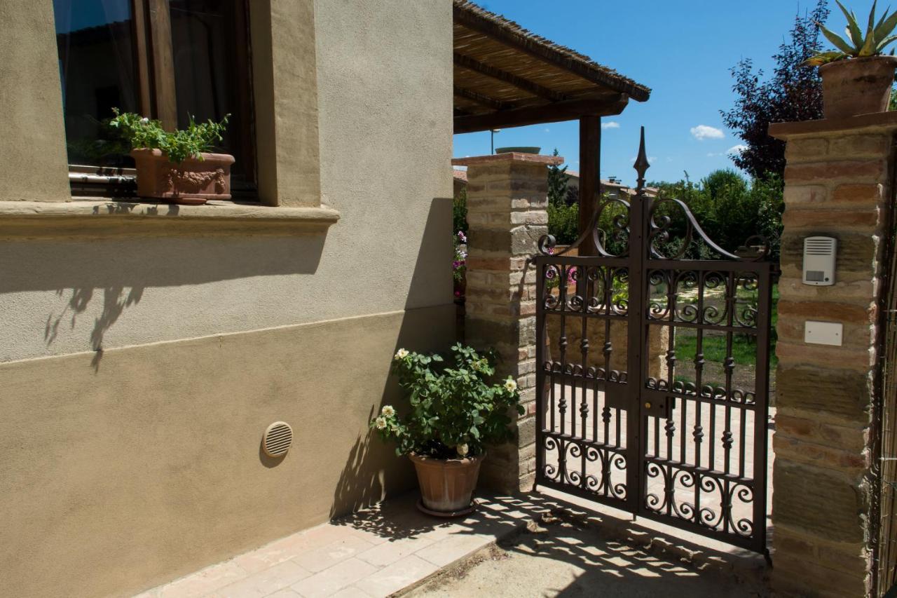 Antica Casa Del Glicine Apartment Poggibonsi Exterior photo