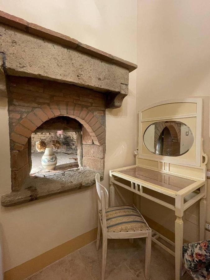 Antica Casa Del Glicine Apartment Poggibonsi Exterior photo