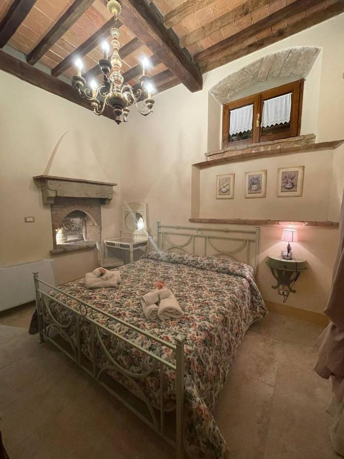 Antica Casa Del Glicine Apartment Poggibonsi Exterior photo